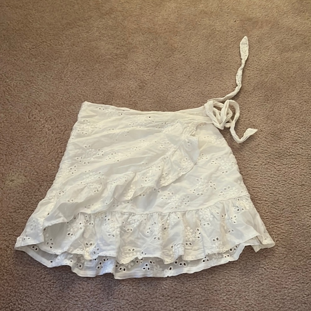 Princess Polly wrap skirt white size 2 (xs)